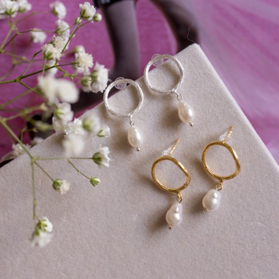 Σκουλαρίκια ασημένια - Circle pearl earrings  Σκουλαρίκια