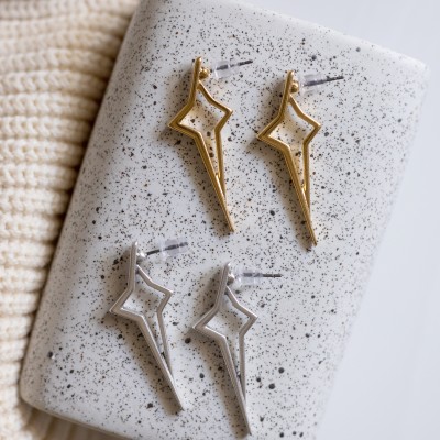 Long star earrings 