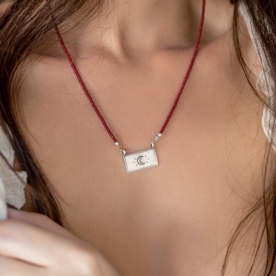 Mira necklace
