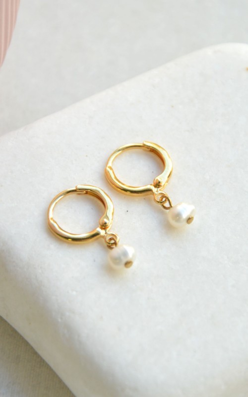 Mini hoops earrings with freshwater pearl